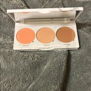 RealHer Blush & Contour Palette Trio